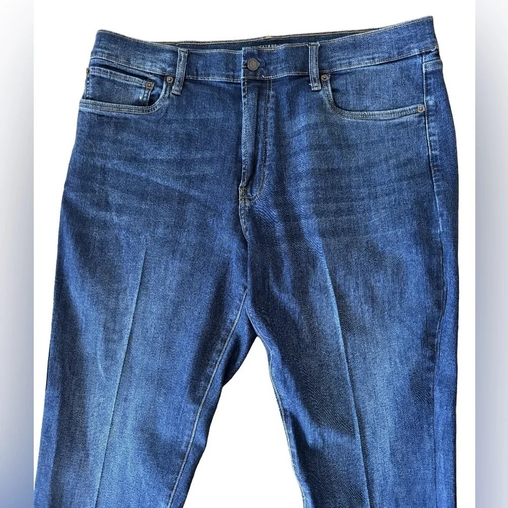 Lucky Brand dk wash straight lg mid rise jeans Mns 38x32
